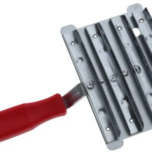 Češagija metalna sa plastičnom drškom
